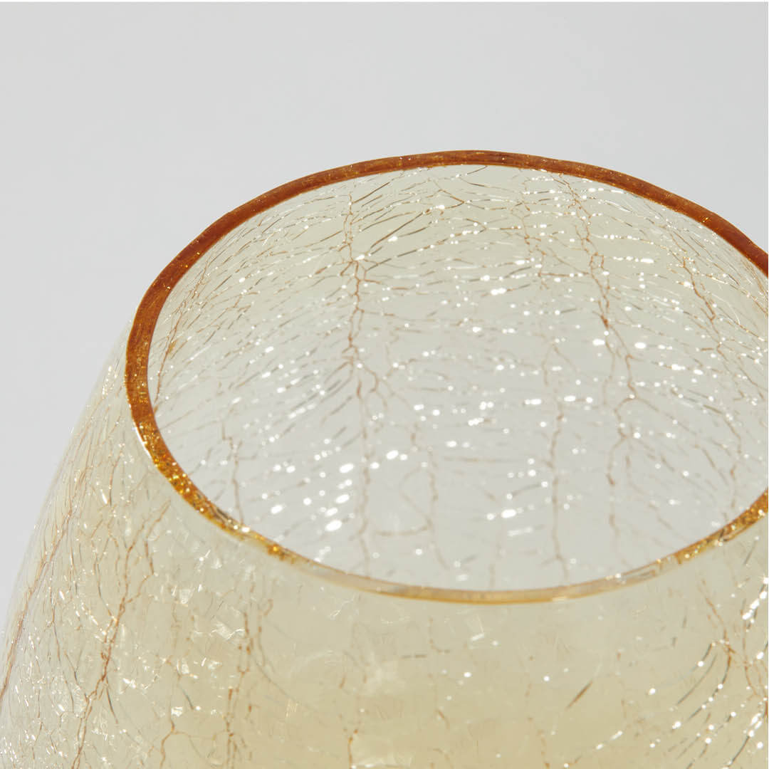 “Karai” Kannyu (Amber), upward angled close view