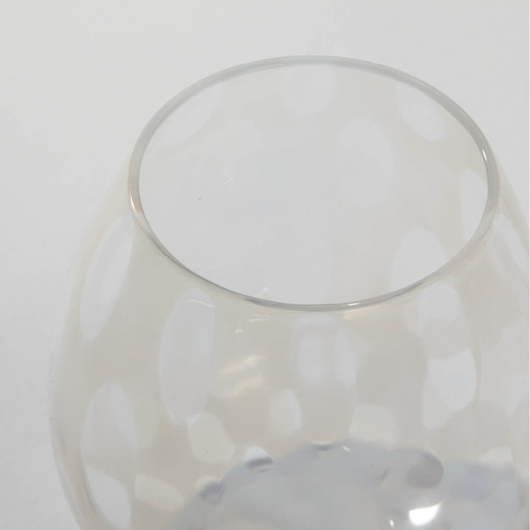 “Karai” Taisho Roman (Polka Dot), upward angled close view