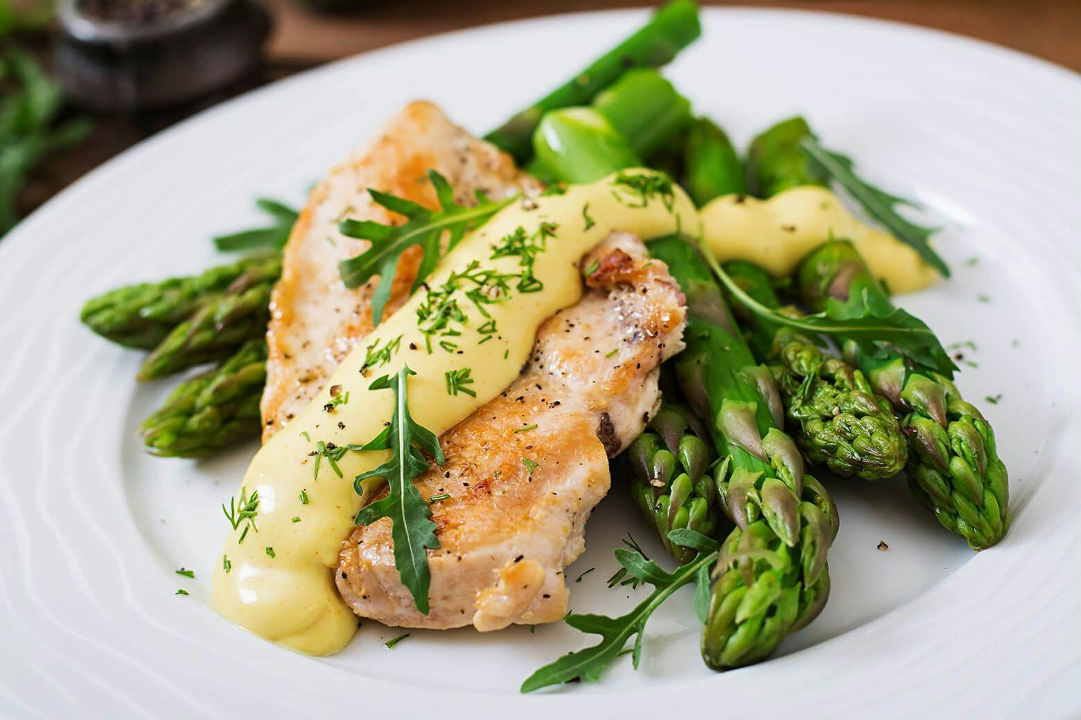 Grilled Chicken with Cream Sauce and Asparagus
