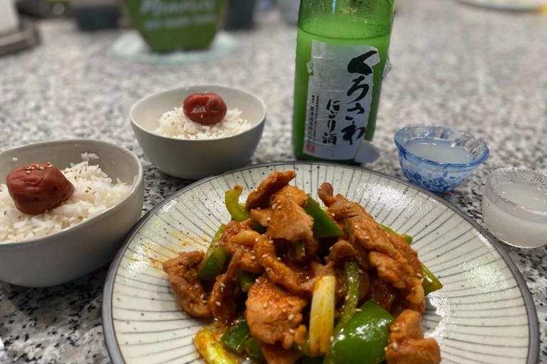 Kurosawa “Nigori” with a spicy dish