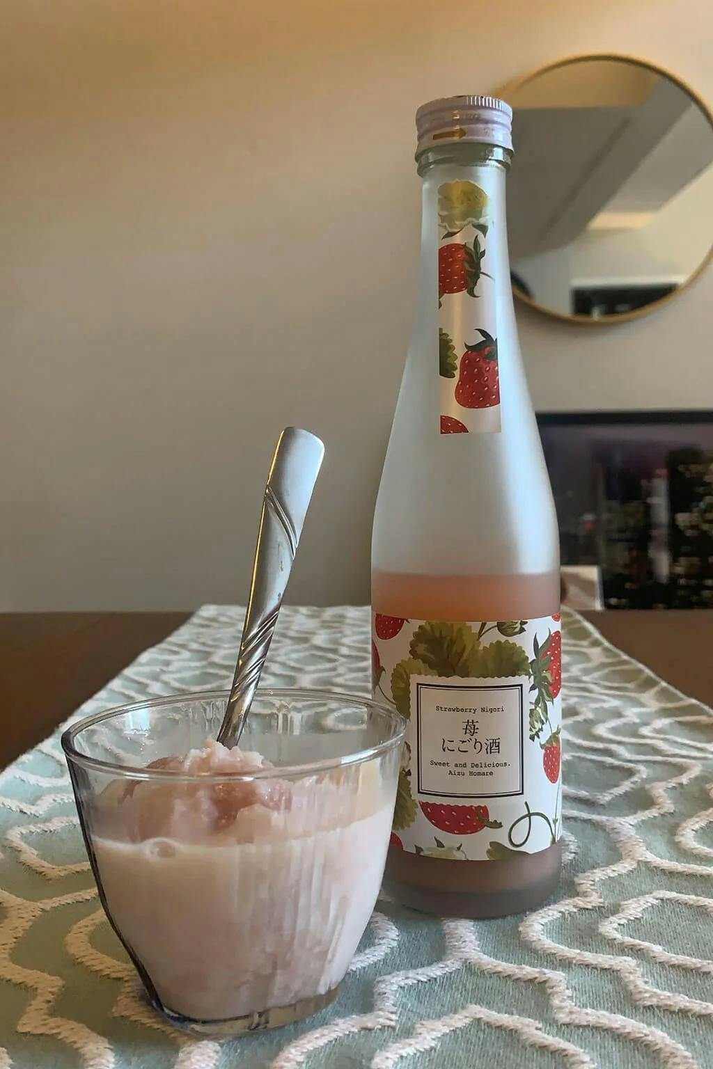 Frozen strawberry sake