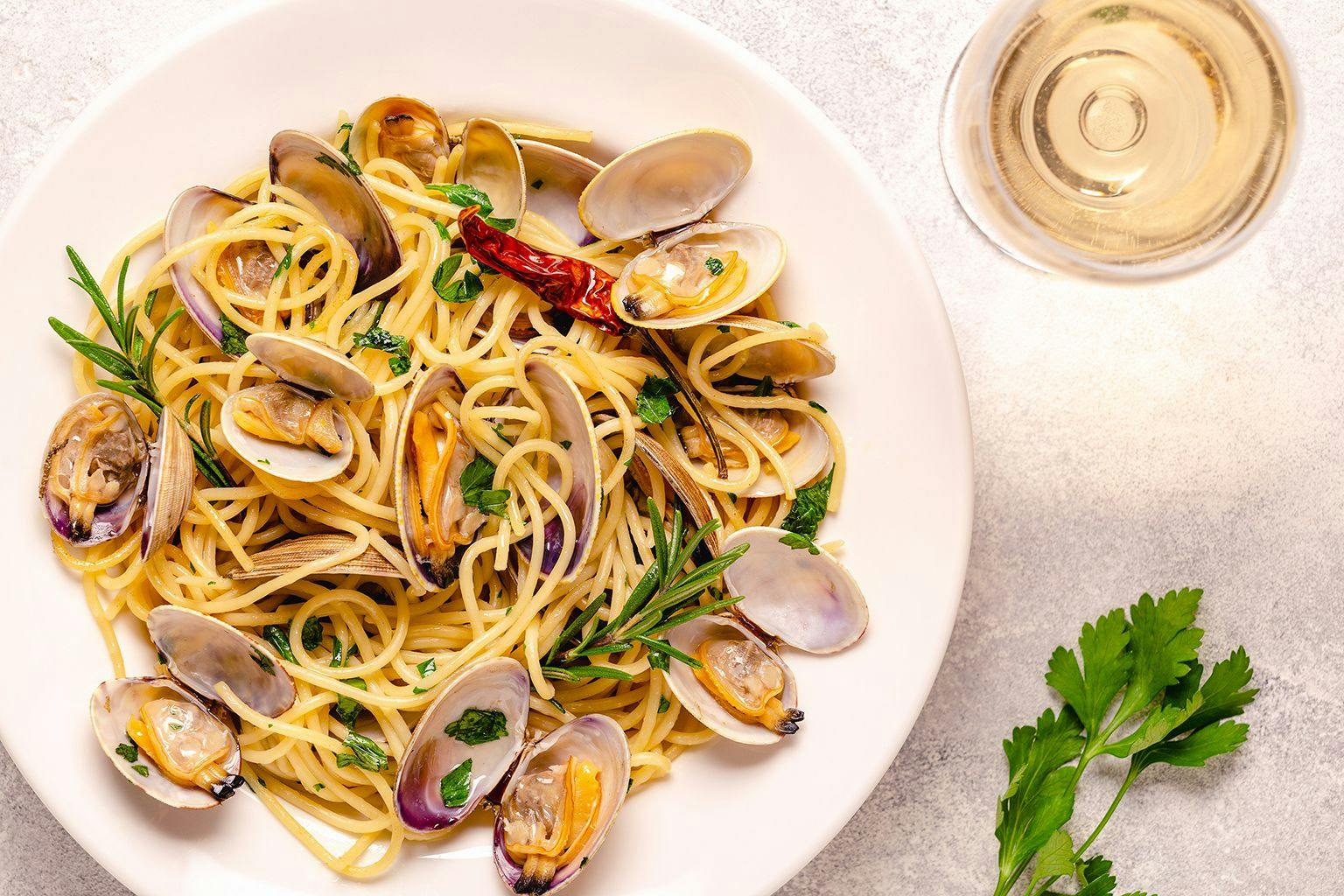 Seafood pasta with clams spaghetti alle vongole