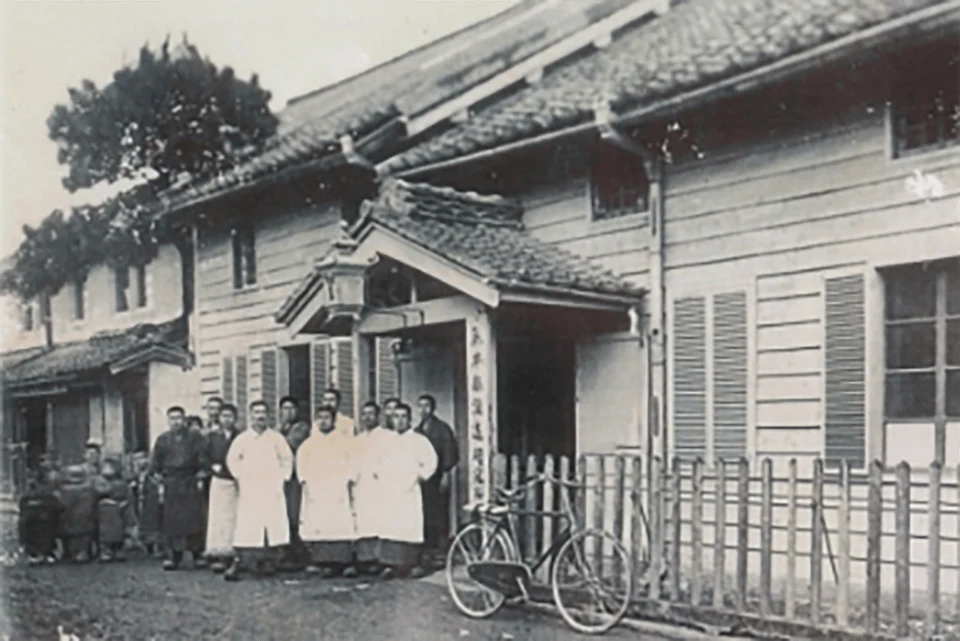 In 1909, the original Kumamoto Prefectural Sake Research Center was built on Zuiyo’s brewery grounds to aid Professor Nojiro’s research. | Courtesy of Zuiyo.