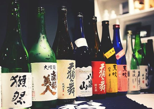 Various sake lines up