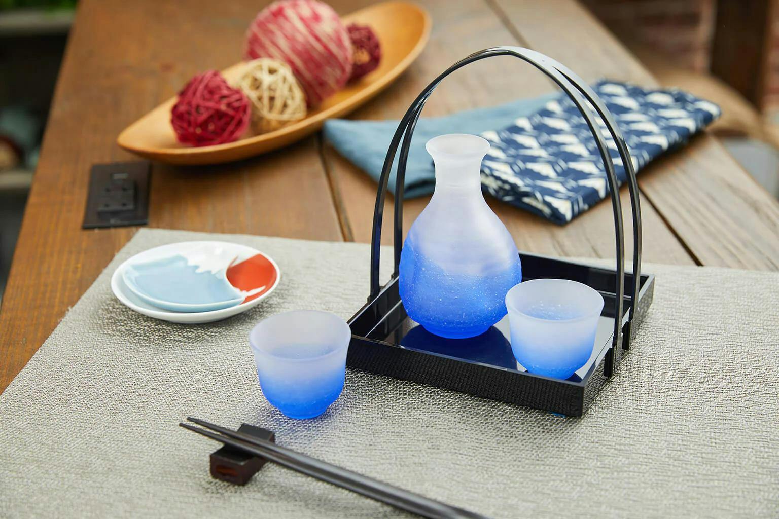 “Fubuki” Sake Set With Handbasket Blue