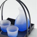 “Fubuki” Sake Set With Handbasket (Blue), upward angled view