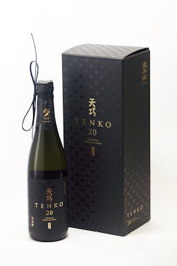Taiheizan “Tenko 20” Heavenly Grace Junmai Daiginjo, standing in front of a product box